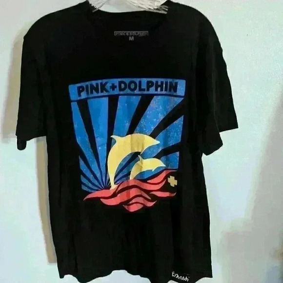 Pink dolphin tee shirt size M - Picture 1 of 2